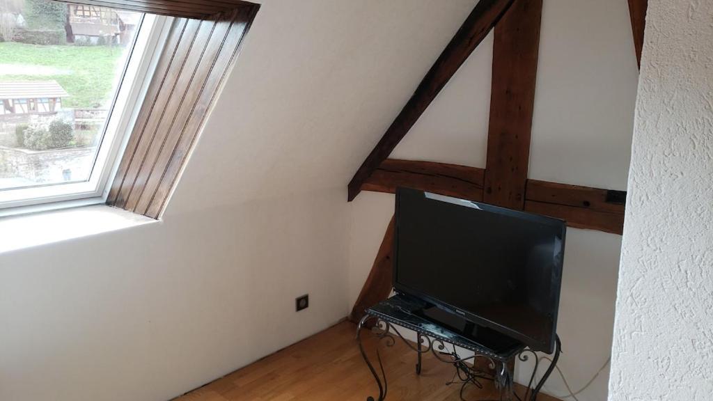 GITE AU PETIT RUISSEAU-Etage et combles-maison alsacienne 4 personnes 3 nuitées minimum Langensoultzbach Exterior foto